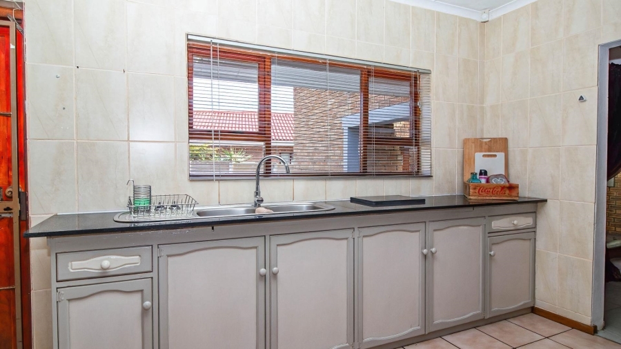 4 Bedroom Property for Sale in Hartenbos Central Western Cape